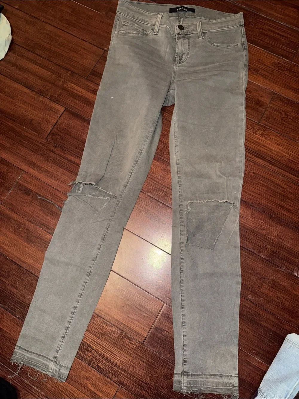 Gray Distressed Skinny Jeans - Frayed Hem Ripped Knees J BRAND  Size 25 Like NEW